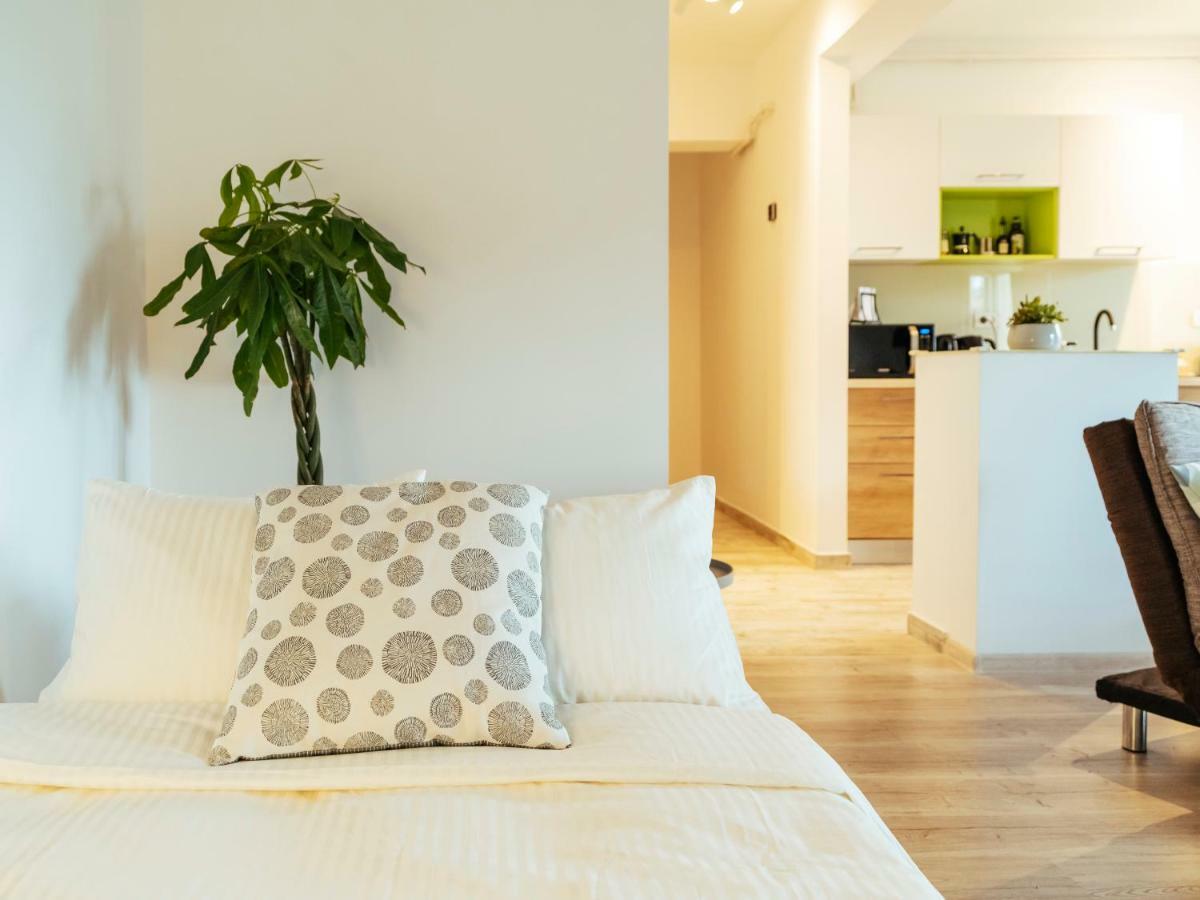 Bright And Spacious Central Apartment- Piata Amzei Bukarest Kültér fotó