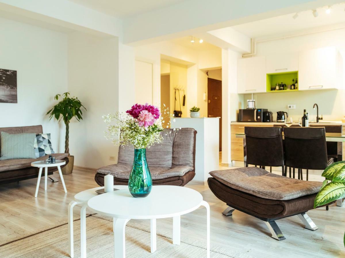 Bright And Spacious Central Apartment- Piata Amzei Bukarest Kültér fotó