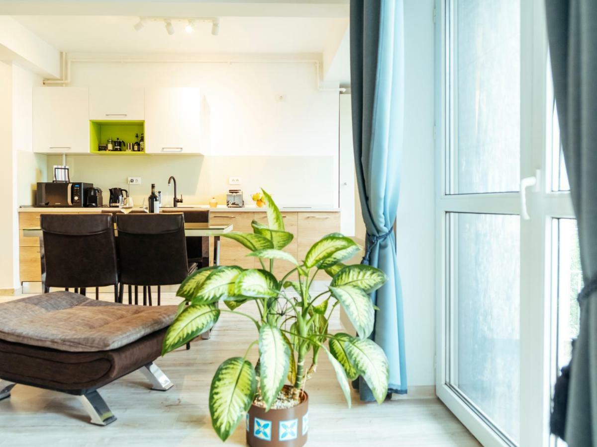 Bright And Spacious Central Apartment- Piata Amzei Bukarest Kültér fotó