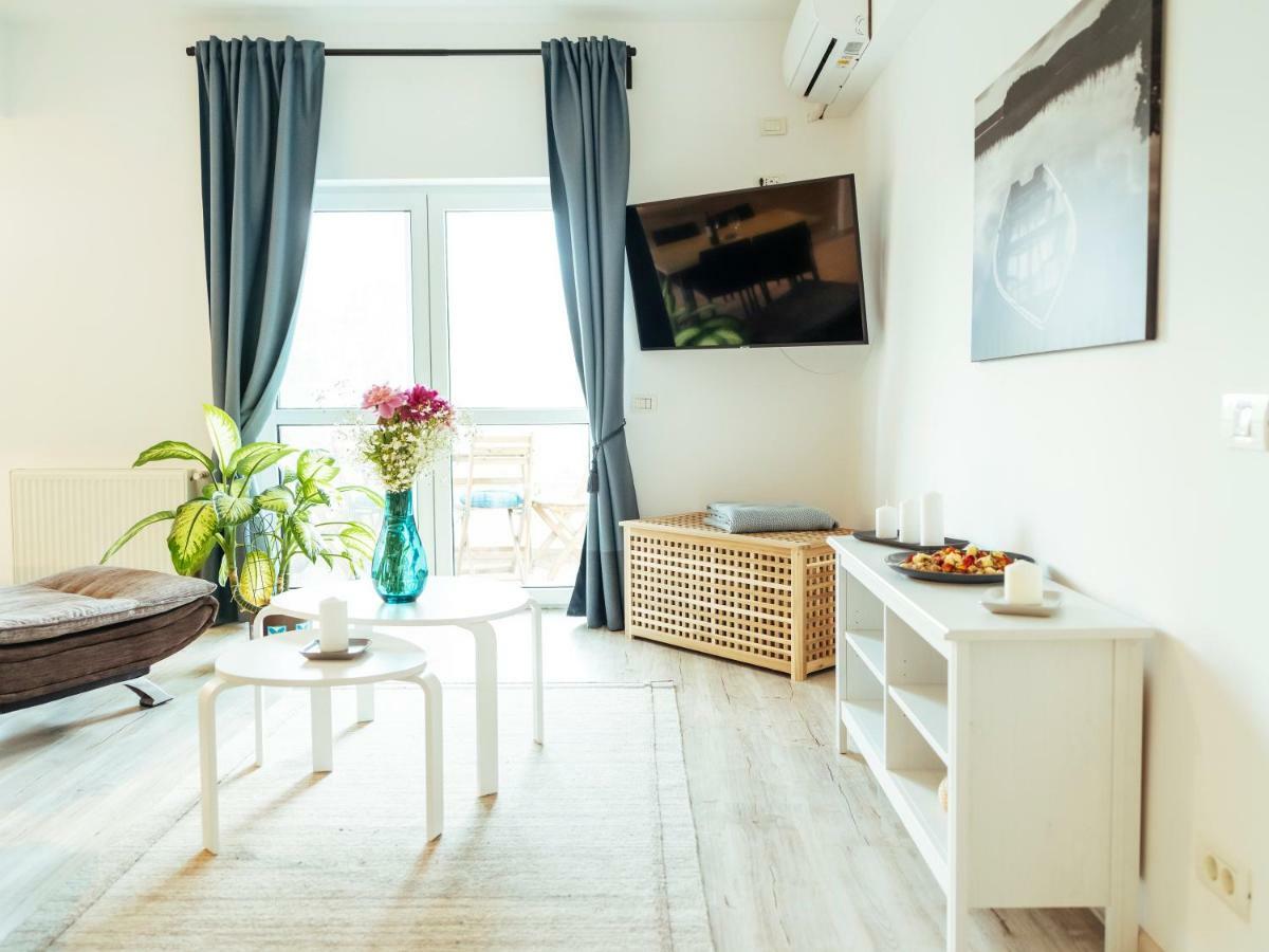 Bright And Spacious Central Apartment- Piata Amzei Bukarest Kültér fotó