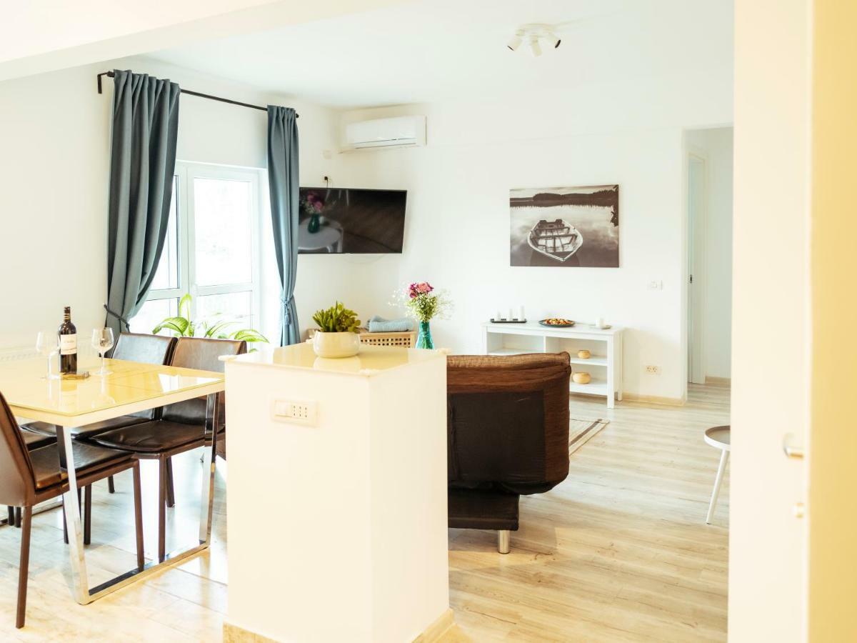 Bright And Spacious Central Apartment- Piata Amzei Bukarest Kültér fotó