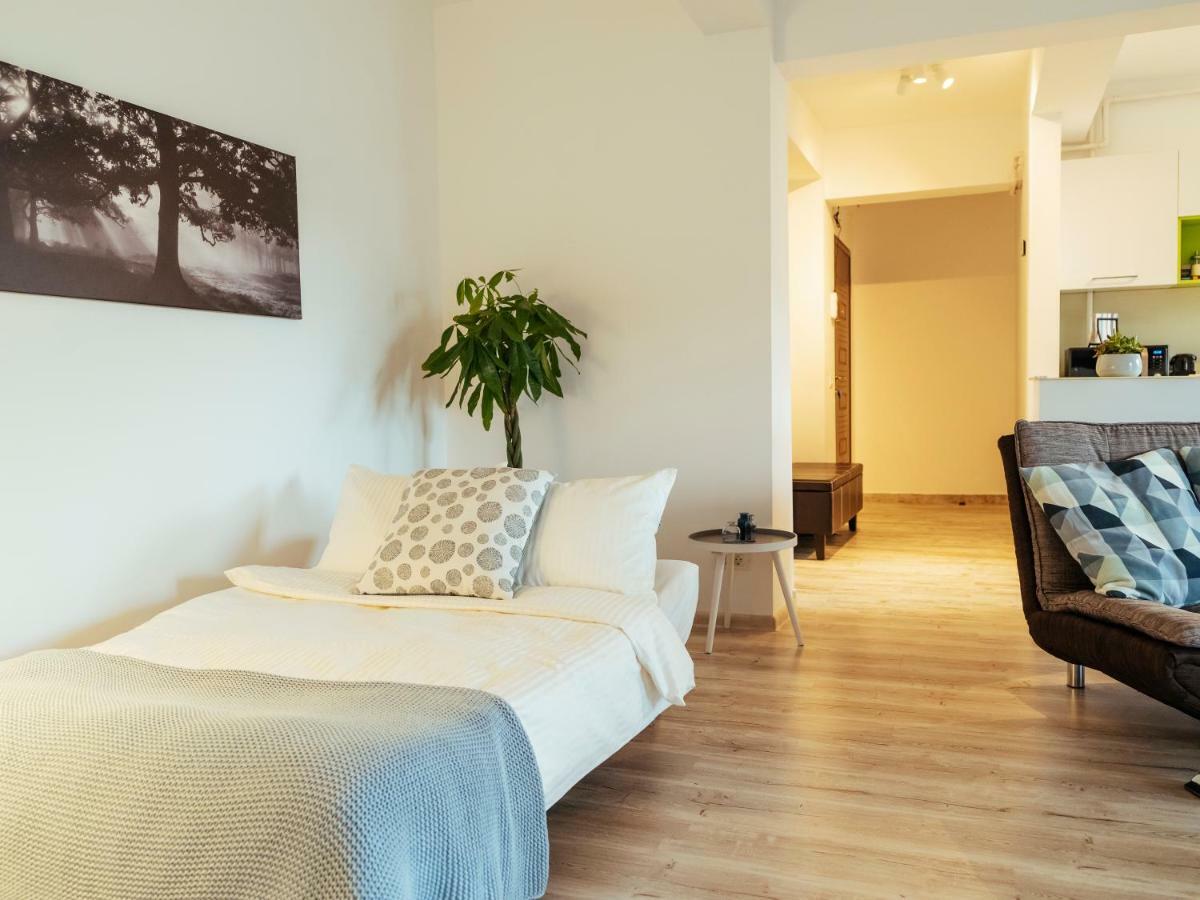 Bright And Spacious Central Apartment- Piata Amzei Bukarest Kültér fotó