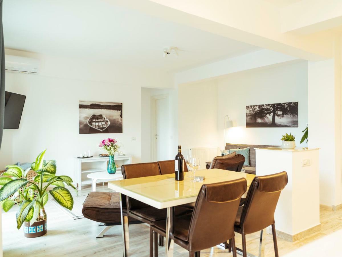 Bright And Spacious Central Apartment- Piata Amzei Bukarest Kültér fotó