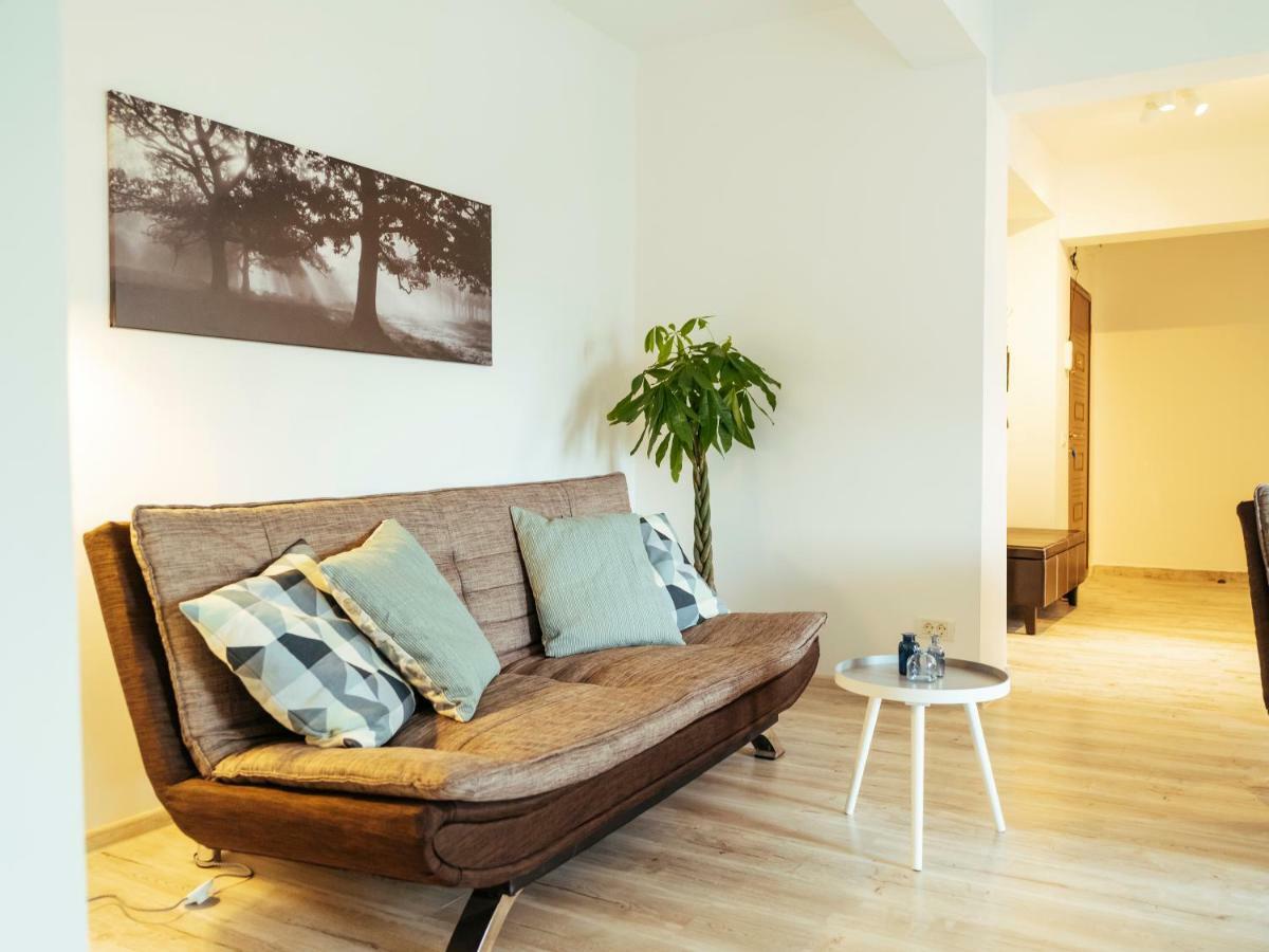 Bright And Spacious Central Apartment- Piata Amzei Bukarest Kültér fotó
