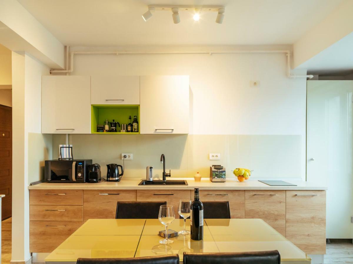 Bright And Spacious Central Apartment- Piata Amzei Bukarest Kültér fotó